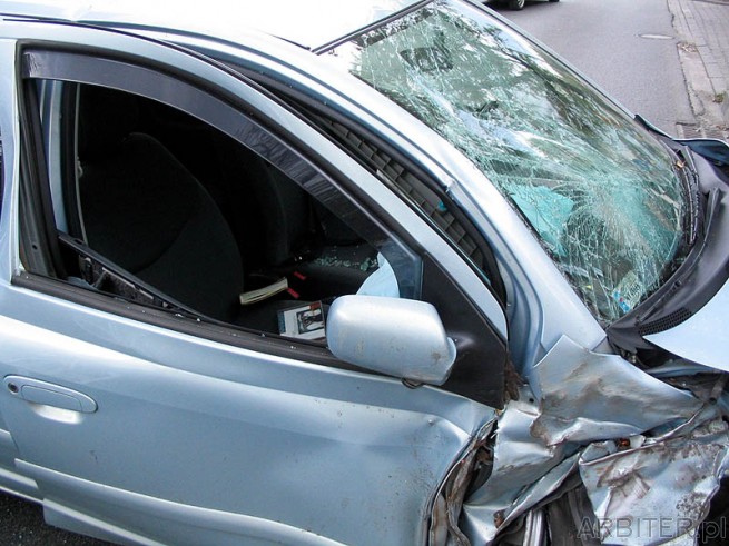 Yaris Crash NCAP test wypadł korzystnie. Kierująca bez jakichkolwiek uszkodzeń ...